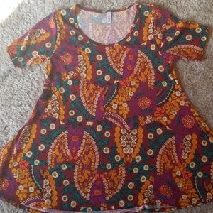 Lularoe medium Perfect T EUC